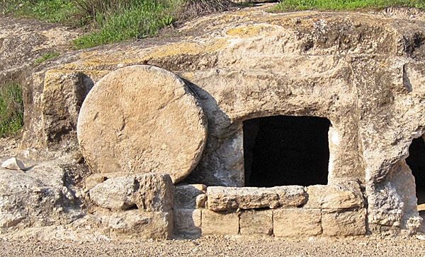 rolling_stone_tomb-jesus-600