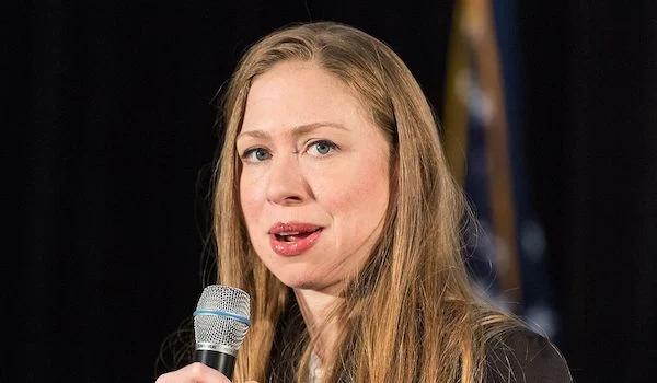 Chelsea_Clinton_by_Lorie_Shaull_wikimedia-600