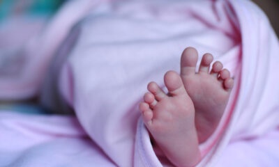 baby-feet-of-a-newborn_800